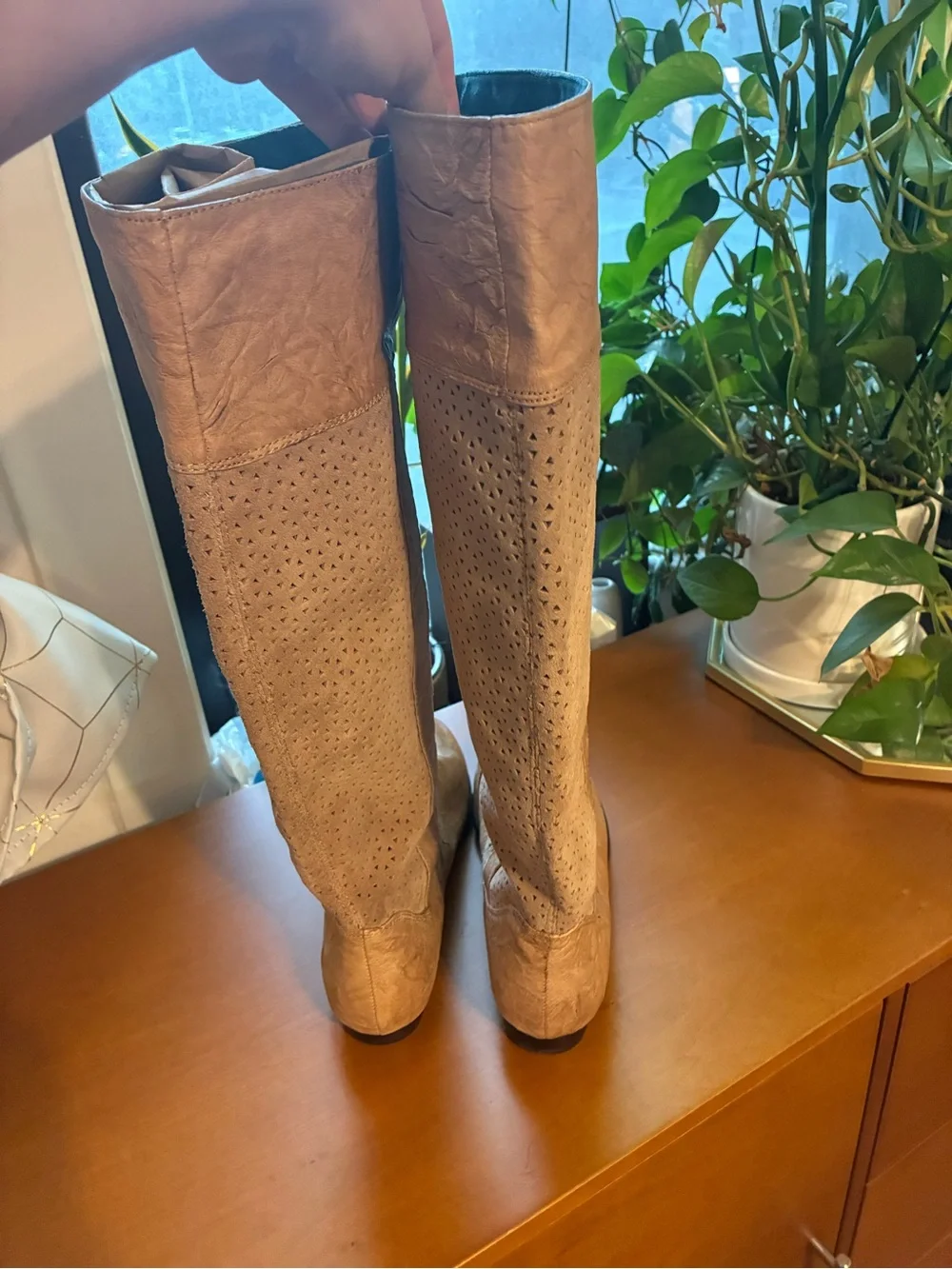 BC GENUINE LEATHER Perforated boots SZ 10